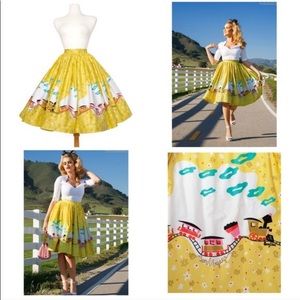 EUC PINUP COUTURE MARY BLAIR TRAIN SKIRT L🔥🔥🔥